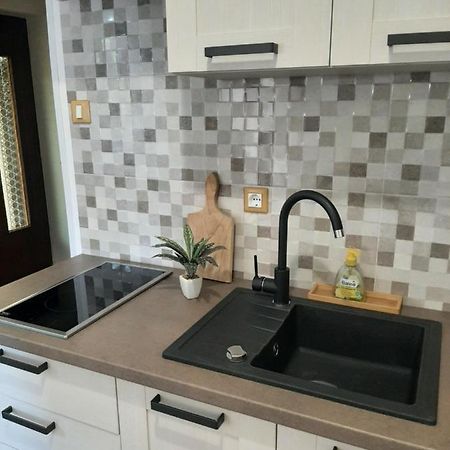 Apartment Sandra Rabac Bagian luar foto