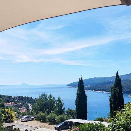 Apartment Sandra Rabac Bagian luar foto