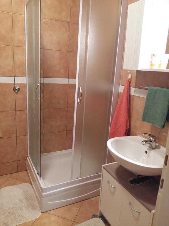 Apartment Sandra Rabac Bagian luar foto