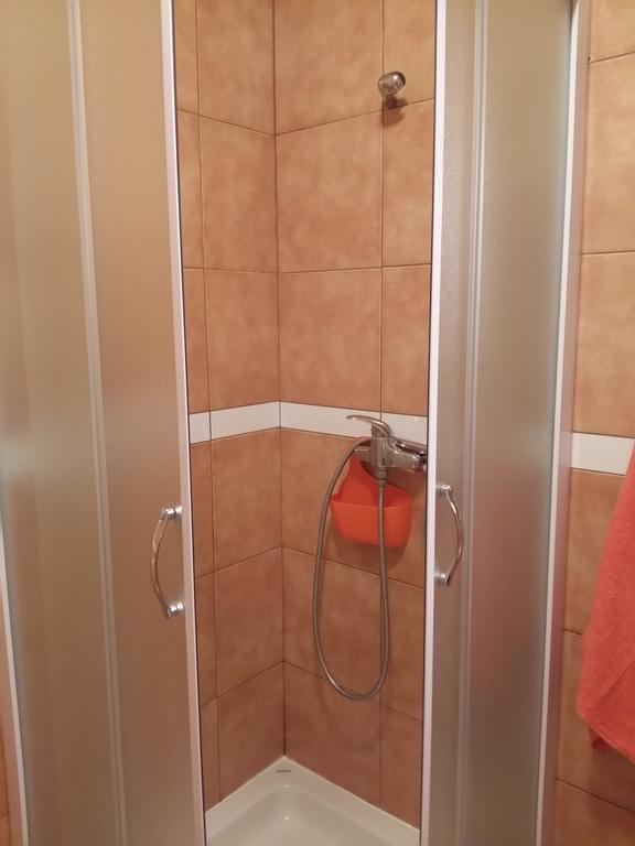 Apartment Sandra Rabac Bagian luar foto